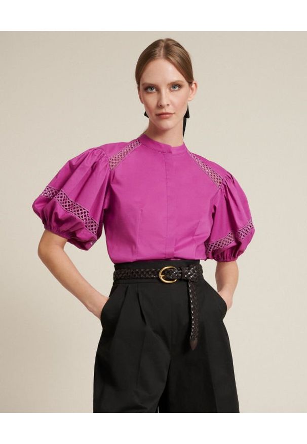 Luisa Spagnoli - LUISA SPAGNOLI - Koszula z bufiastymi rękawami Bauny. Kolor: różowy, wielokolorowy, fioletowy. Materiał: bawełna. Wzór: ażurowy. Styl: elegancki