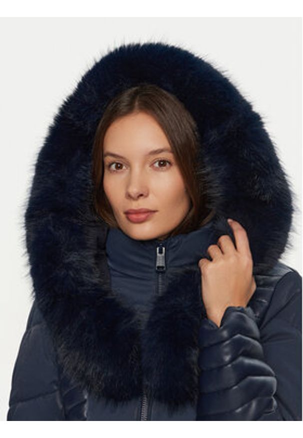Guess Kurtka puchowa New Oxana W4BL61 WGLZ0 Granatowy Regular Fit. Kolor: niebieski. Materiał: syntetyk