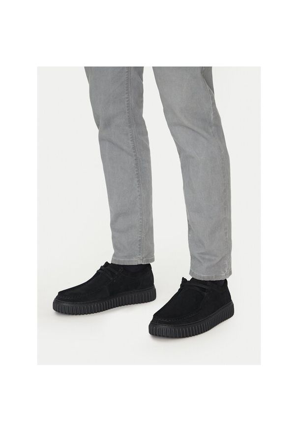 Mokasyny Clarks. Kolor: czarny