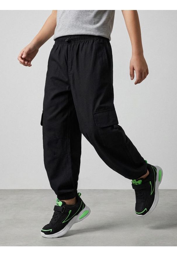 Sinsay - Jeansy jogger - szary. Kolor: szary