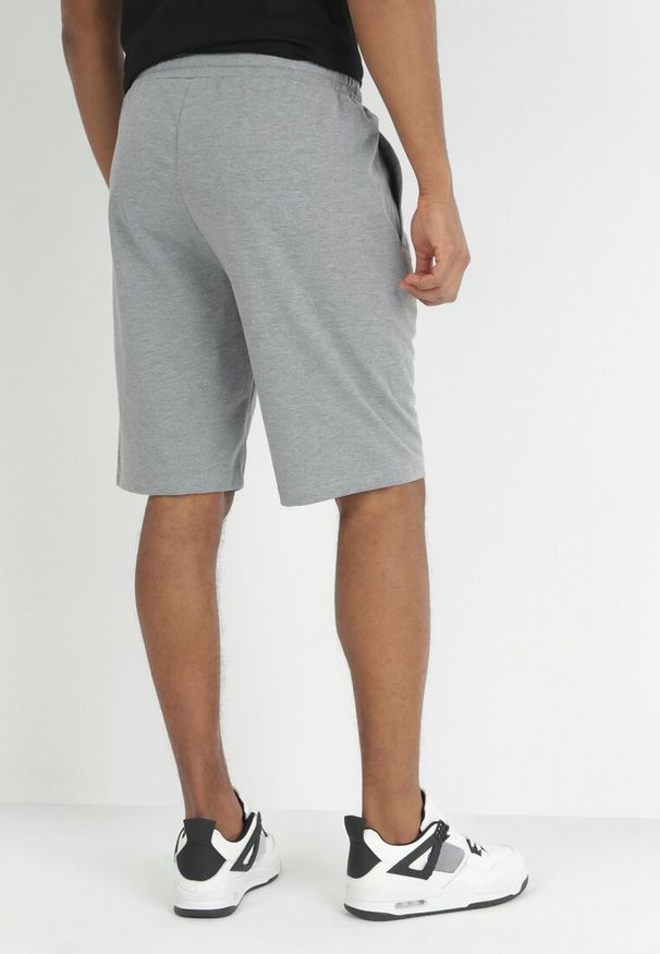 Born2be - Szare Dresowe Szorty z Gumką w Pasie Eeshih. Okazja: na co dzień. Kolor: szary. Materiał: dresówka. Styl: casual