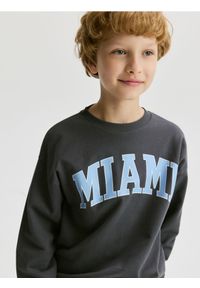 Reserved - Bawełniany longsleeve - ciemnoszary. Kolor: szary. Materiał: bawełna. Długość rękawa: długi rękaw
