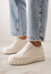 Born2be - Beżowe Sneakersy VICES na Grubej Tłoczonej Podeszwie z Perforacją Diomerine. Okazja: na co dzień. Kolor: beżowy. Materiał: dzianina, dresówka #1