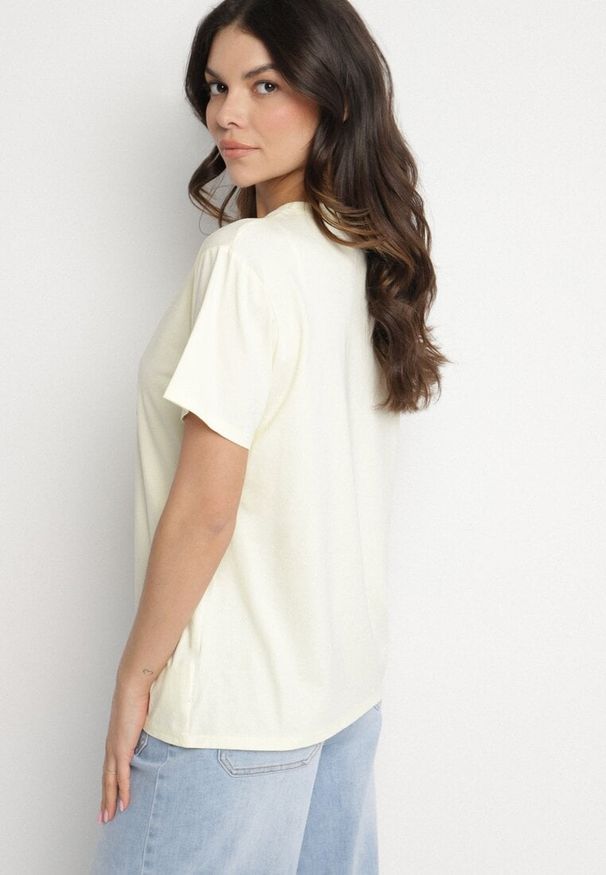 Born2be - Żółty T-shirt z Bawełny z Ozdobnym Napisem i Nadrukiem Olinella. Okazja: na co dzień. Kolor: żółty. Materiał: bawełna. Wzór: napisy, nadruk. Styl: casual