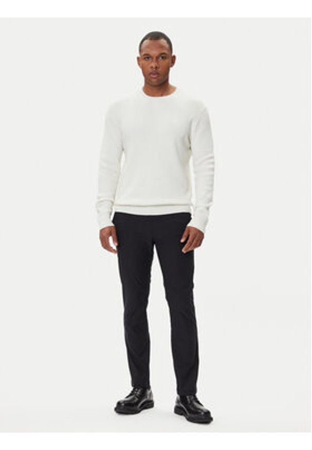 Calvin Klein Spodnie materiałowe LV04LB610G Czarny Slim Fit. Kolor: czarny. Materiał: syntetyk