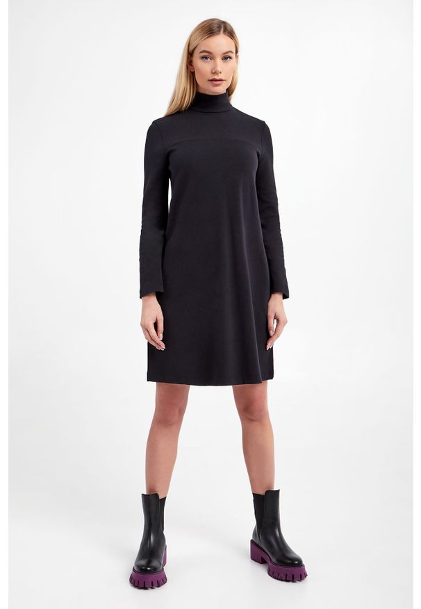 Max Mara Leisure - Sukienka dzianinowa Tubo MAX MARA LEISURE. Typ kołnierza: kołnierzyk stójkowy. Materiał: dzianina. Długość rękawa: długi rękaw