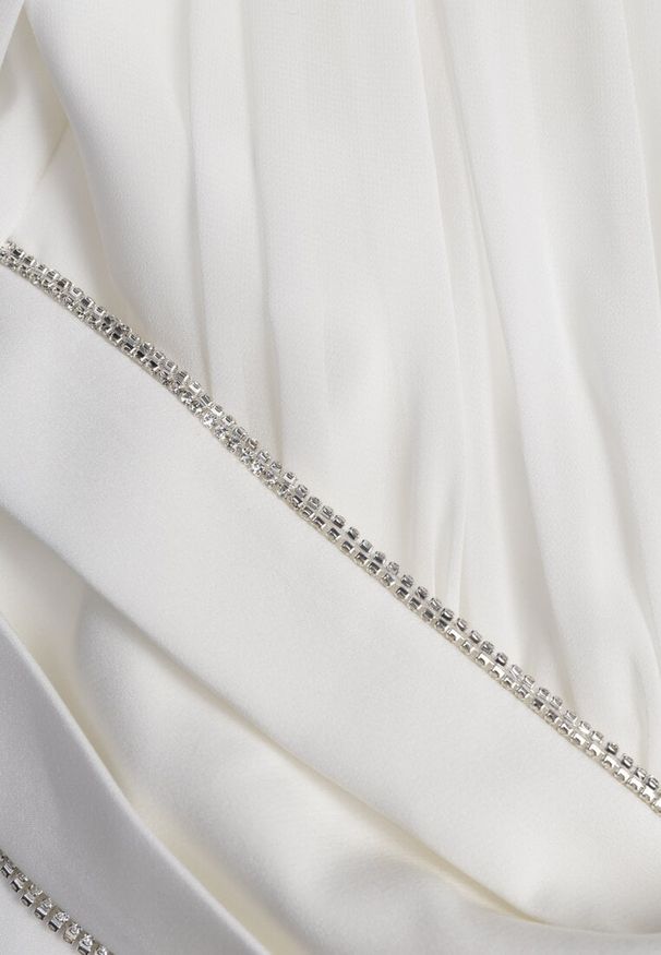 Renee - Biała Bluzka VICES w Kopertowym Stylu z Luźnymi Transparentnymi Rękawami i Dekoltem V Inge. Okazja: na co dzień. Kolor: biały. Materiał: jeans. Styl: casual, elegancki