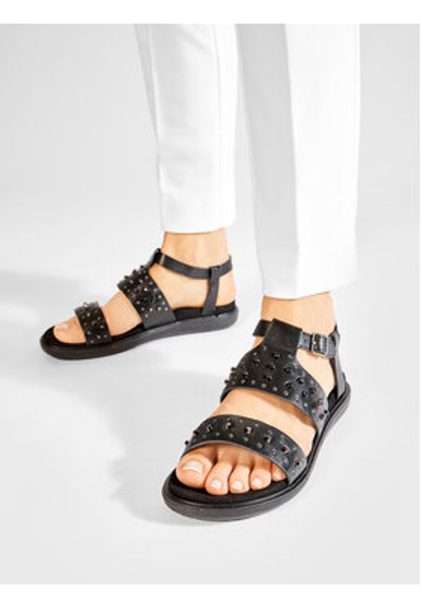 Gino Rossi Sandały Ren DNI435-BS6-0005-9900-0 Czarny. Kolor: czarny. Materiał: skóra