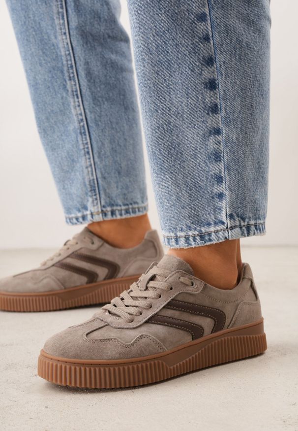 Born2be - Beżowe Zamszowe Sneakersy w Stylu Kultowych Tenisówek ze Skórzaną Wkładką Berosele. Okazja: na co dzień. Kolor: beżowy. Materiał: zamsz, skóra
