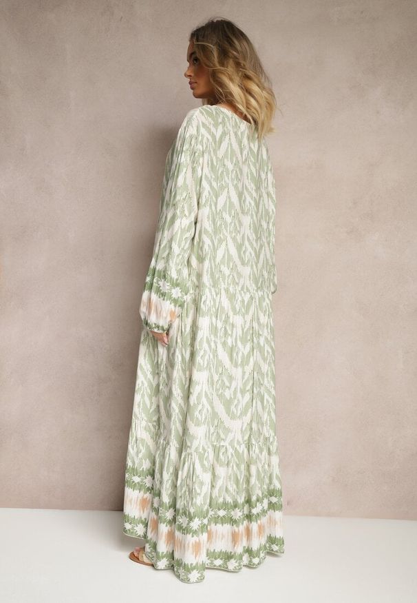 Renee - Zielona Wiskozowa Sukienka z Printem w Stylu Boho z Chwostami Erianea. Okazja: na co dzień. Kolor: zielony. Materiał: wiskoza. Długość rękawa: długi rękaw. Wzór: nadruk. Typ sukienki: proste. Styl: boho