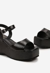 Born2be - Czarne Sandały na Modnej Platformie Vinaral. Kolor: czarny. Obcas: na platformie #4