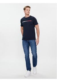 Tommy Jeans T-Shirt Essential Flag DM0DM13509 Granatowy Regular Fit. Kolor: niebieski. Materiał: bawełna #4