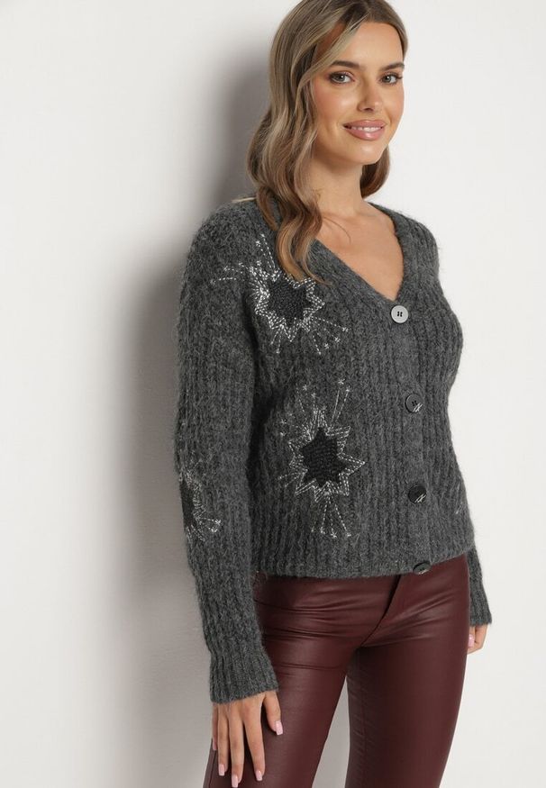 Born2be - Ciemnoszary Rozpinany Kardigan Ozdobiony Haftem Floralin. Okazja: na co dzień. Kolor: szary. Materiał: wełna, jeans. Wzór: aplikacja, haft. Styl: elegancki, casual