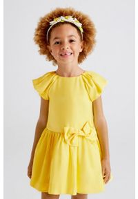 Mayoral sukienka dziecięca kolor żółty mini rozkloszowana. Kolor: żółty. Typ sukienki: rozkloszowane. Długość: mini