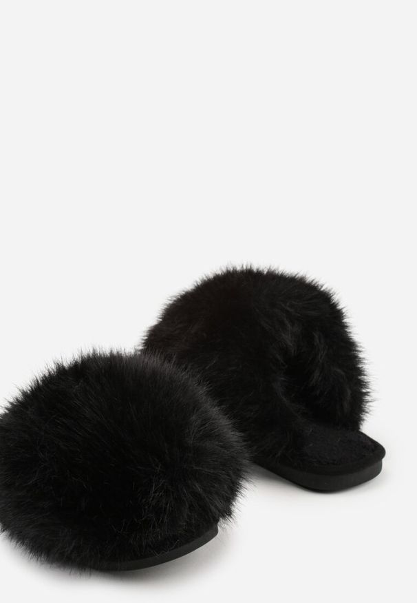 Born2be - Czarne Futrzane Kapcie z Długim Włosiem Anindria. Okazja: na co dzień, do domu. Kolor: czarny. Materiał: futro. Styl: casual, glamour