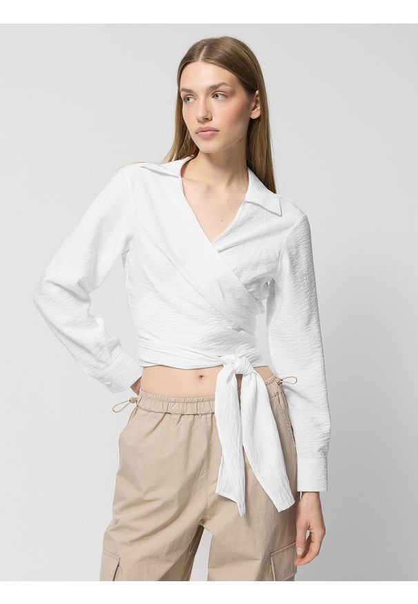 outhorn - Koszula kopertowa z wiskozą damska Outhorn - biała. Kolor: biały. Materiał: wiskoza. Sezon: lato, wiosna