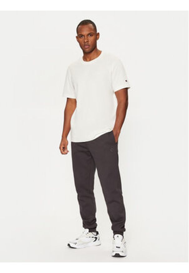 Champion T-Shirt 220278 Biały Standard Fit. Kolor: biały. Materiał: bawełna
