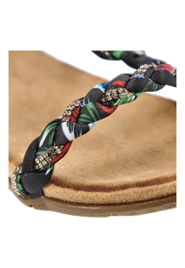 Sandały damskie Artiker, materiałowe lekkie i wygodne wsuwane na platformie, czarne, 56C1274. Okazja: na co dzień. Zapięcie: pasek, bez zapięcia. Kolor: czarny. Materiał: materiał, tkanina. Wzór: paski, aplikacja. Sezon: lato. Obcas: na platformie. Styl: elegancki, wakacyjny, casual