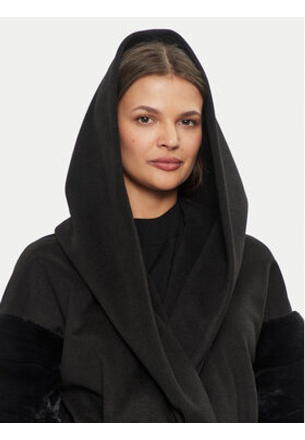 Gaudi Płaszcz przejściowy 421FD35014 Czarny Regular Fit. Kolor: czarny. Materiał: syntetyk