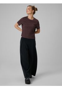 4f - 4F T-shirt regular gładki damski - brązowy M. Okazja: na co dzień. Kolor: brązowy. Materiał: bawełna, dzianina. Długość rękawa: krótki rękaw. Długość: krótkie. Wzór: gładki. Styl: casual #2