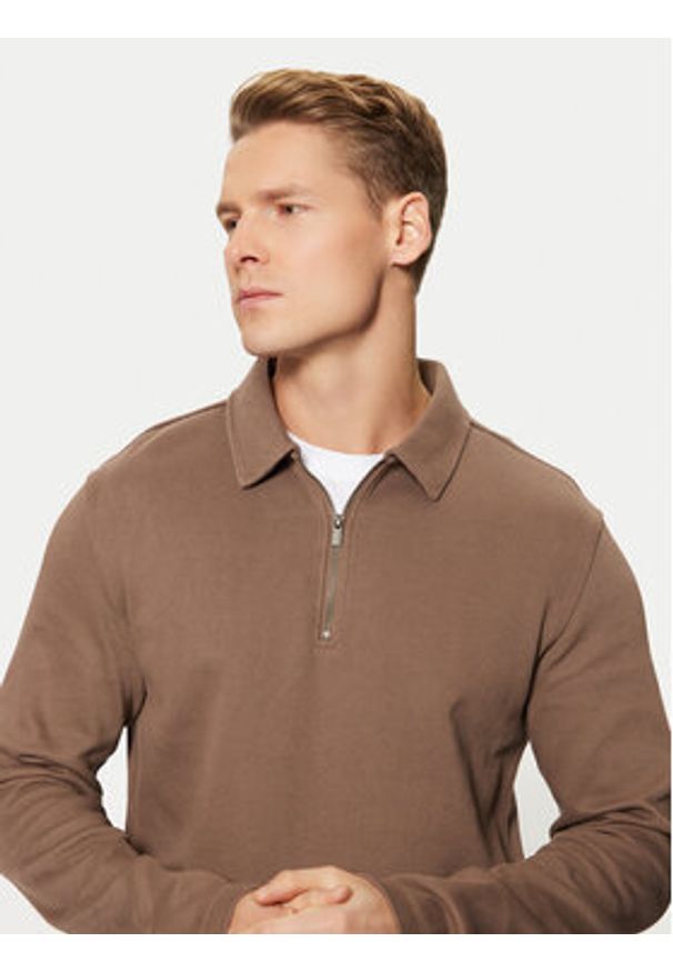 Selected Homme Polo 16095710 Brązowy Regular Fit. Typ kołnierza: polo. Kolor: brązowy. Materiał: bawełna