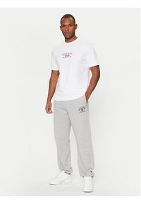 Guess Jeans T-Shirt M5RI77 K8FQ4 Biały Regular Fit. Kolor: biały. Materiał: bawełna