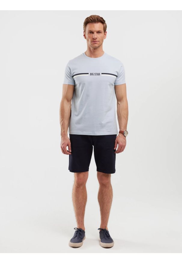 Big-Star - Koszulka męska z nadrukiem niebieska Lexor 400. Okazja: na co dzień. Kolor: niebieski. Materiał: jeans, materiał, dzianina. Wzór: nadruk. Styl: casual, sportowy, klasyczny