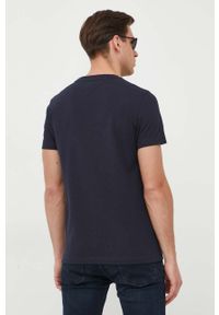 TOMMY HILFIGER - Tommy Hilfiger t-shirt bawełniany kolor granatowy z aplikacją. Kolor: niebieski. Materiał: bawełna. Długość rękawa: krótki rękaw. Długość: krótkie. Wzór: aplikacja. Styl: klasyczny #5