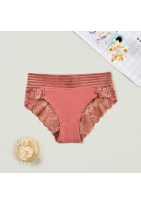 Intica - Koronkowe tangi z ozdobnym pasem na specjalne okazje Kasumi. Kolor: beżowy. Materiał: koronka. Wzór: koronka