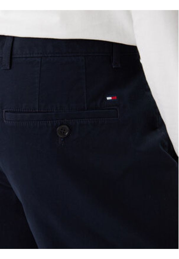 TOMMY HILFIGER - Tommy Hilfiger Chinosy Denton Essential MW0MW40262 Granatowy Straight Fit. Kolor: niebieski. Materiał: bawełna