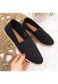 Espadryle damskie tekstylne slip on czarne McKeylor. Zapięcie: bez zapięcia. Kolor: czarny. Materiał: materiał. Szerokość cholewki: normalna #1