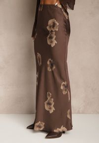 Renee - Brązowa Spódnica High Waist w Kwiaty Esania. Okazja: na co dzień. Stan: podwyższony. Kolor: brązowy. Wzór: kwiaty. Styl: casual, elegancki #4
