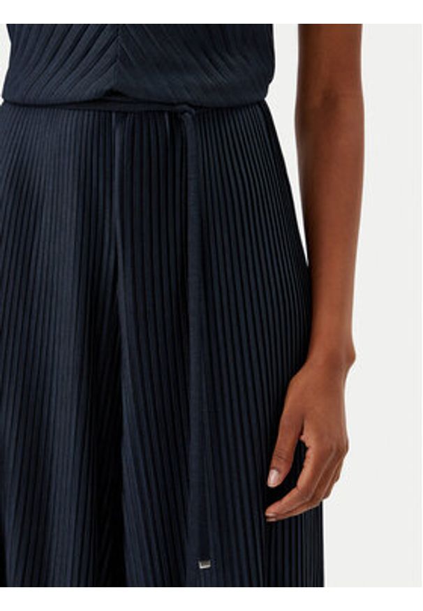 BOSS Kombinezon Exuma 50512907 Granatowy Relaxed Fit. Kolor: niebieski. Materiał: syntetyk