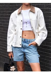 Sinsay - Crop top w prążki - biały. Kolor: biały. Wzór: prążki