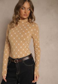 Renee - Beżowa Bluzka Longsleeve Półgolf z Bawełny Ozdobiona Geometrycznym Nadrukiem Zantila. Okazja: na co dzień. Kolor: beżowy. Materiał: bawełna. Długość rękawa: długi rękaw. Wzór: geometria, nadruk, aplikacja. Styl: elegancki, casual