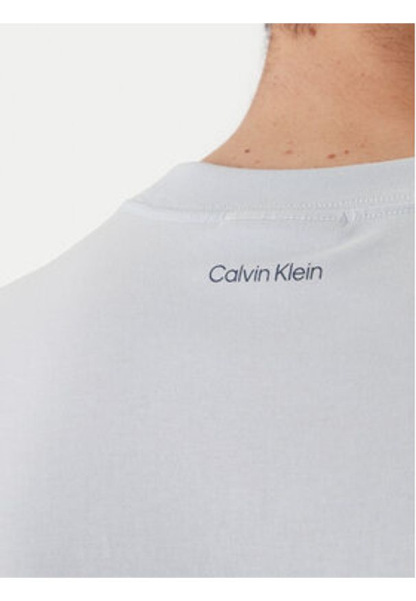 Calvin Klein Jeans T-Shirt LV04RF822G Niebieski Regular Fit. Kolor: niebieski. Materiał: bawełna