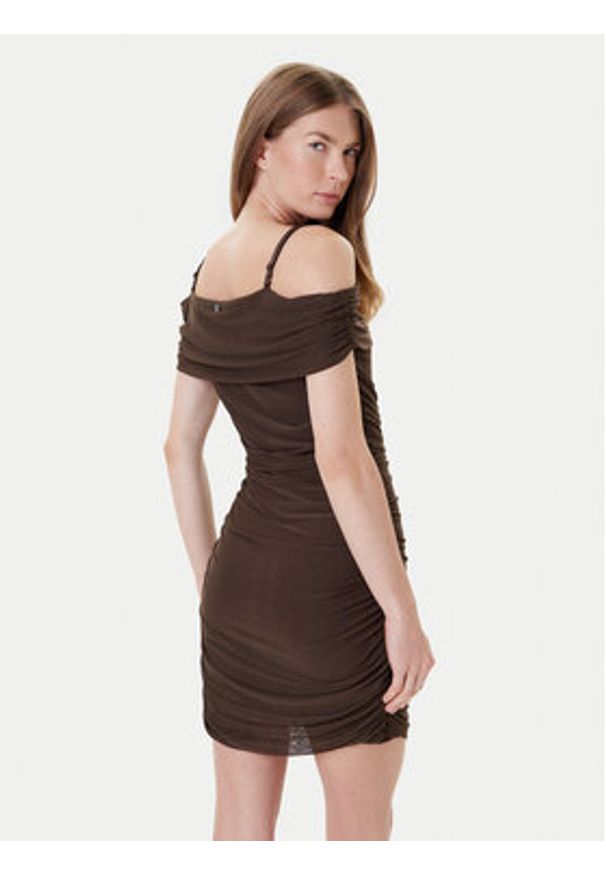 Guess Sukienka koktajlowa W5YK21 KCZC2 Brązowy Slim Fit. Kolor: brązowy. Materiał: syntetyk. Styl: wizytowy