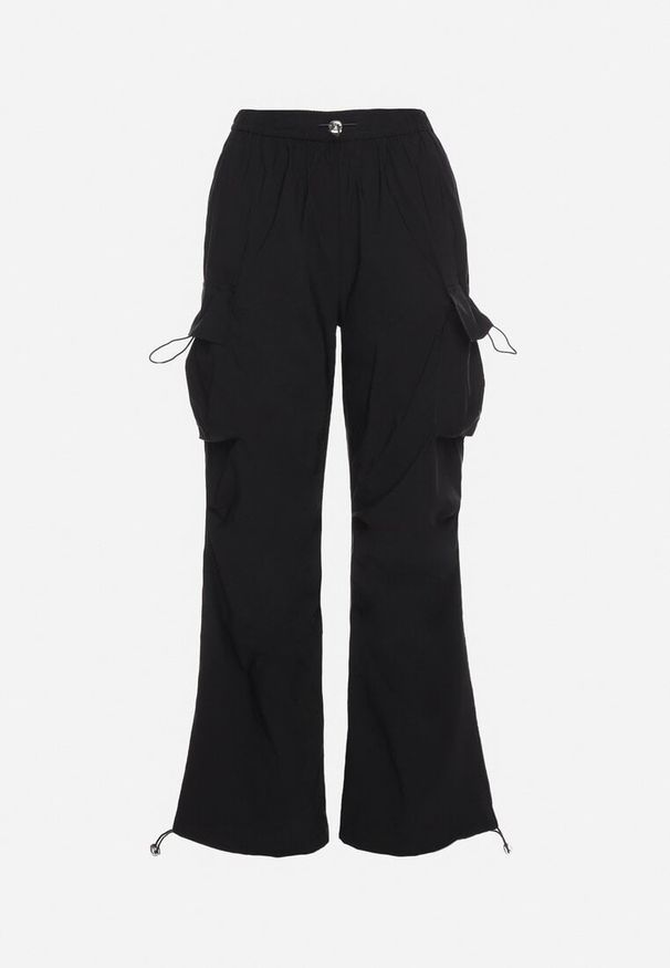 Born2be - Czarne Spodnie Typu Bojówki z Gumką w Pasie i Ściągaczami przy Nogawkach Bioliana. Okazja: na co dzień. Stan: podwyższony. Kolor: czarny. Wzór: moro. Styl: casual, elegancki, militarny