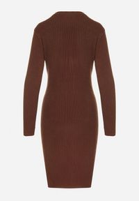 Born2be - Brązowa Dopasowana Sukienka z Prążkowanej Dzianiny z Bawełną Tesmera. Okazja: na co dzień, do pracy, na spotkanie biznesowe. Kolor: brązowy. Materiał: prążkowany, bawełna, dzianina. Styl: biznesowy, casual #4