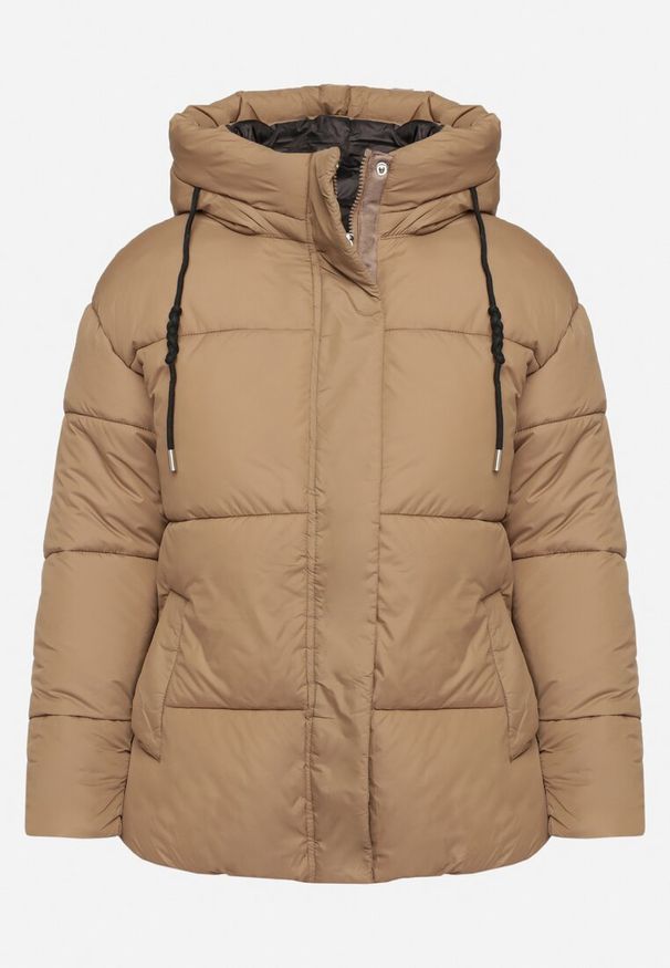 Born2be - Beżowa Pikowana Kurtka o Pudełkowym Kroju z Kapturem i Kieszeniami Alissan. Typ kołnierza: kaptur. Kolor: beżowy. Materiał: jeans. Sezon: zima