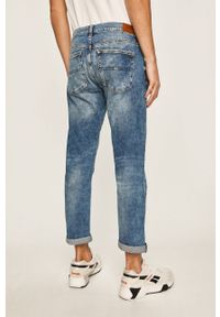 Tommy Jeans - Jeansy. Kolor: niebieski. Materiał: bawełna, denim, elastan. Wzór: aplikacja #3