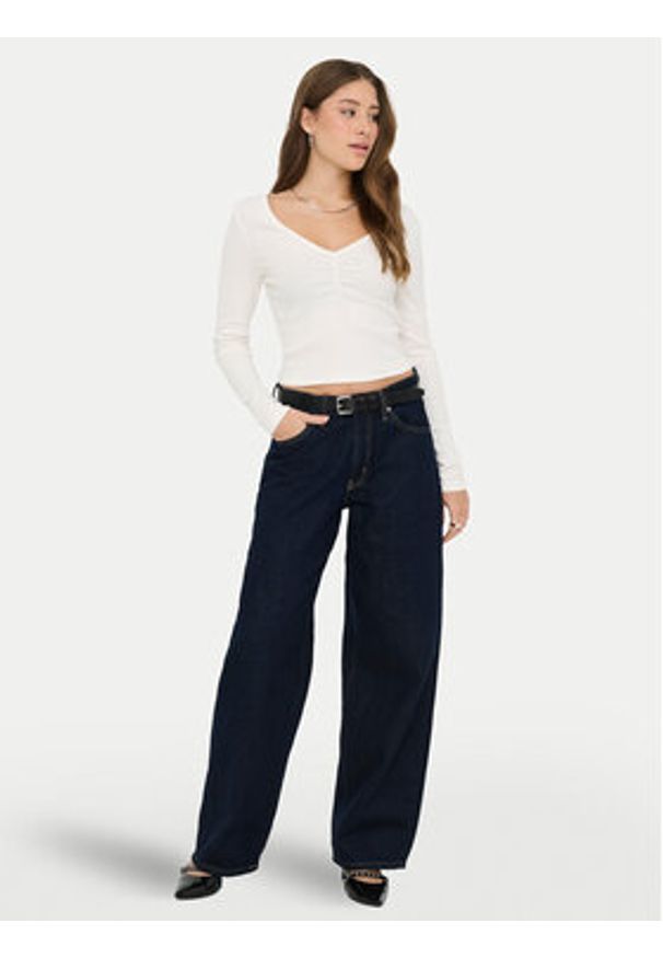 only - ONLY Bluzka Betty 15365756 Biały Standard Fit. Kolor: biały. Materiał: bawełna