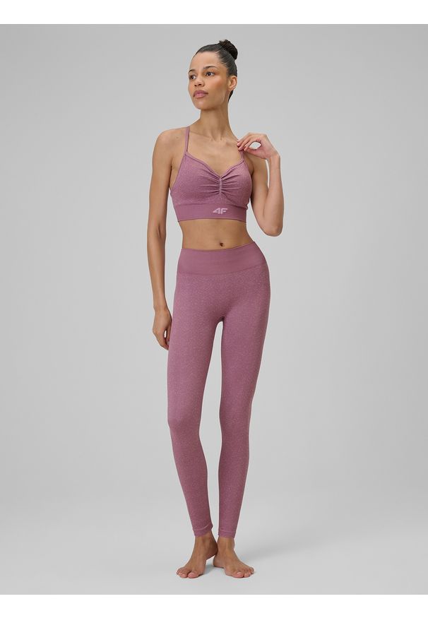 4f - 4F Biustonosz do jogi bezszwowy z niskim wsparciem damski - różowy XS/S. Kolor: różowy. Materiał: materiał. Rodzaj stanika: wyciągane miseczki. Sport: joga i pilates