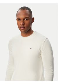 Tommy Jeans Sweter Essential DM0DM22853 Biały Slim Fit. Kolor: biały. Materiał: bawełna #5