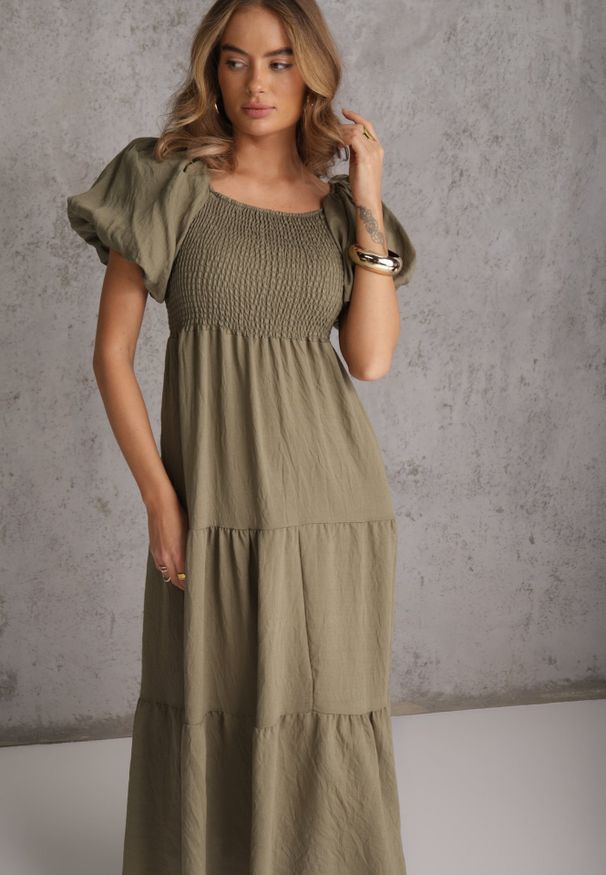 Renee - Ciemnozielona Sukienka z Wiskozy o Rozkloszowanym Kroju z Bufiastymi Rękawkami Rosena. Kolor: zielony. Materiał: wiskoza. Długość rękawa: krótki rękaw. Sezon: lato. Typ sukienki: rozkloszowane. Długość: maxi