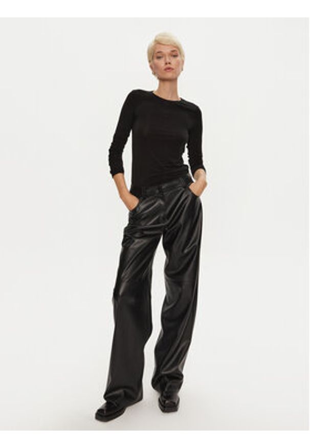 Pinko - PINKO Bluzka Mulan 102056 A24I Czarny Regular Fit. Kolor: czarny. Materiał: wiskoza