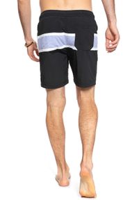 Wrangler - SPODENKI WRANGLER SWIMSHORT FADED BLACK W4B01WDV6. Kolor: czarny. Wzór: kolorowy #4