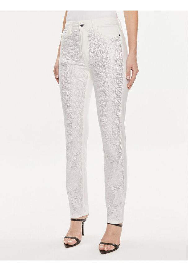Guess Spodnie materiałowe Girly W4RA16 WFXDA Biały Slim Fit. Kolor: biały. Materiał: bawełna