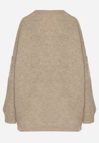 Born2be - Beżowy Sweter z Wiskozą i Wełną o Kroju Nietoperza Fedella. Okazja: na co dzień. Kolor: beżowy. Materiał: wełna, wiskoza. Styl: casual, elegancki #3