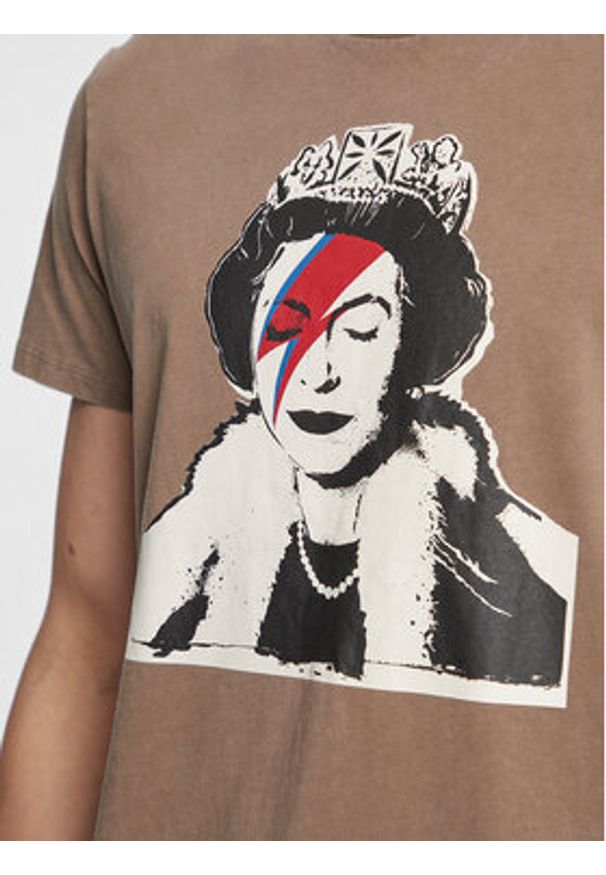 Guess T-Shirt Queen M3RI1U KBDL0 Brązowy Regular Fit. Kolor: brązowy. Materiał: bawełna